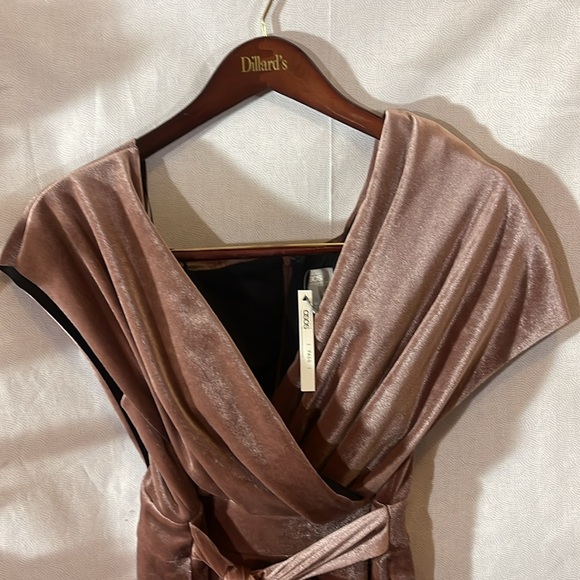 ASOS velvet dress - Picture 2 of 10